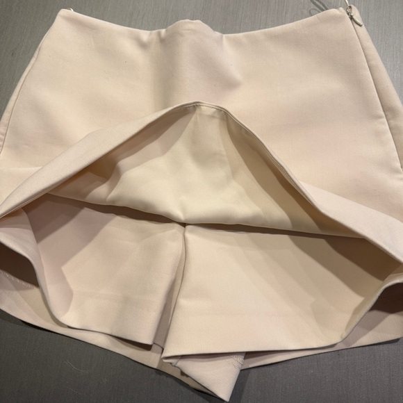 Zara Cream Ivory Mini Skort - Size M NEW with Tags! - Picture 3 of 6